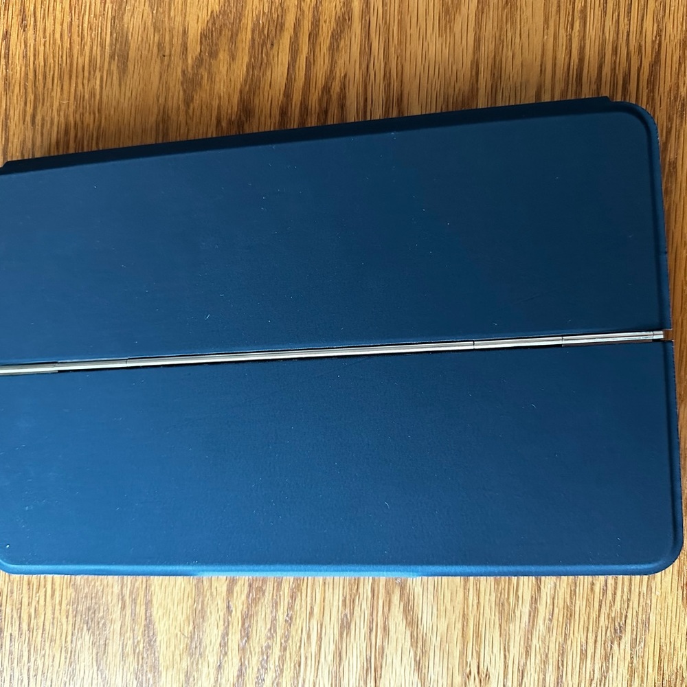 Nook Smart Keyboard 10.1” Tablet - Picture 6 of 8